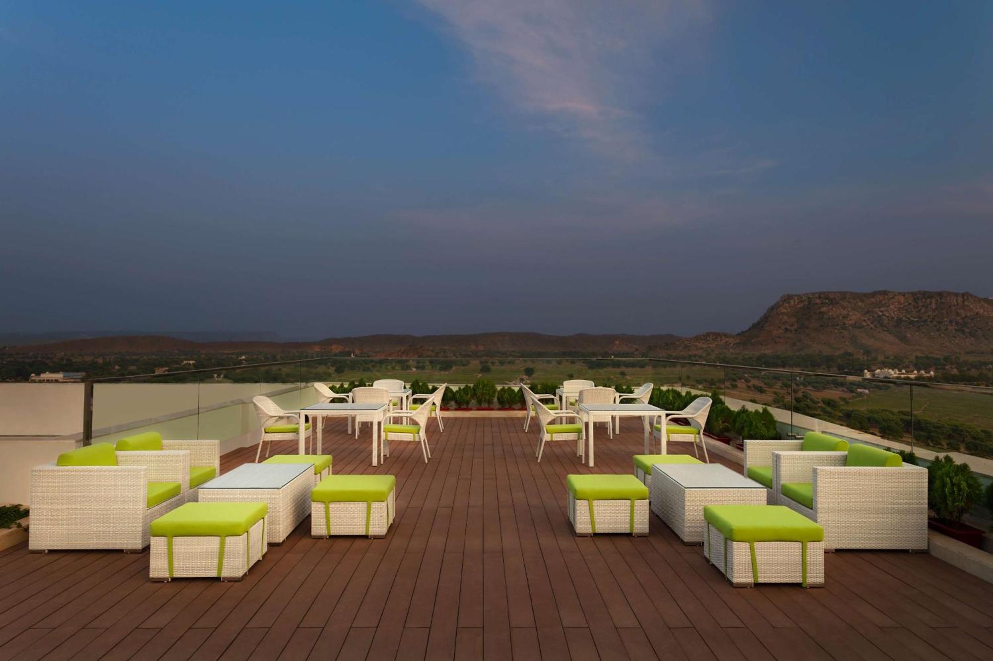 Doubletree By Hilton Jaipur Amer Екстер'єр фото