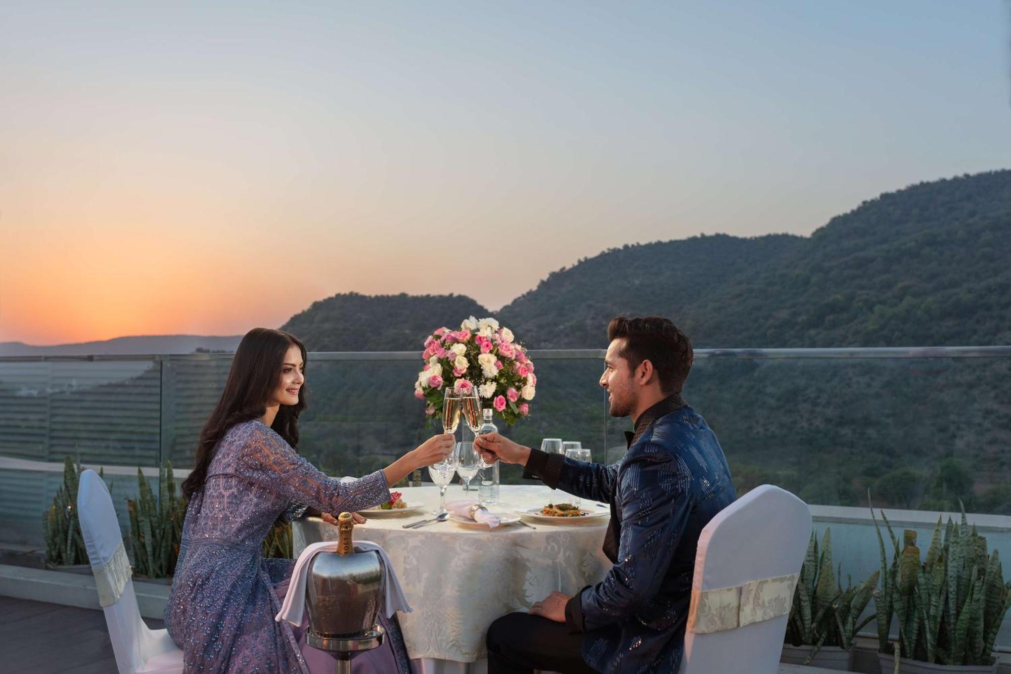 Doubletree By Hilton Jaipur Amer Екстер'єр фото