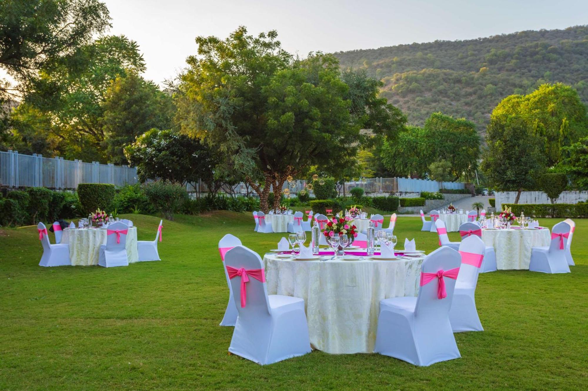 Doubletree By Hilton Jaipur Amer Екстер'єр фото